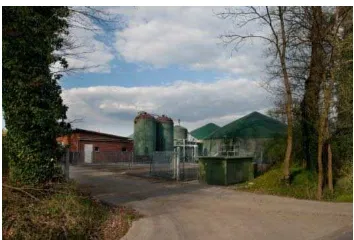 Gambar 2.6 Stasiun Produksi Biogas di Pedesaan Jerman Sumber : en.wikipedia.org/wiki/File:Biogasanlage-01.jpg 