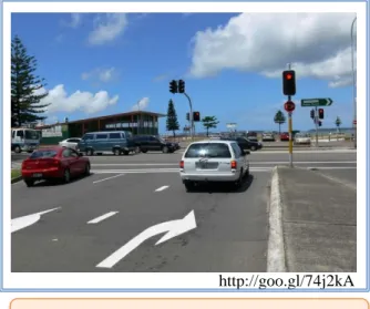 Gambar 2.4 Mobil berhenti ketika lampu merah  http://goo.gl/74j2kA 