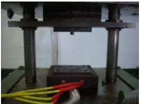 Gambar 3.4 Set up beban dan ketinggian jatuh 