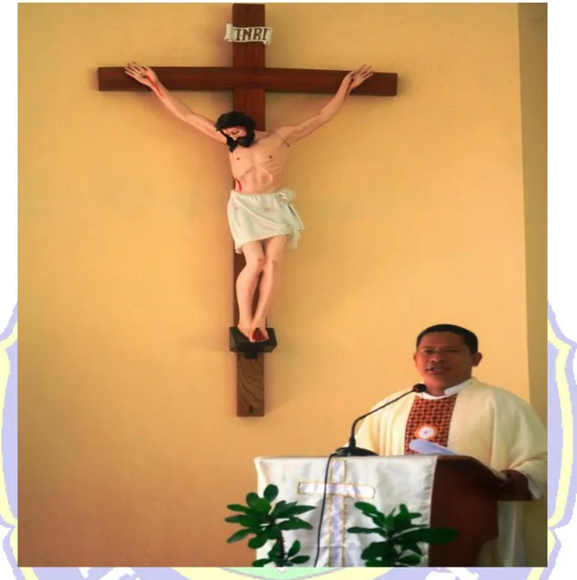 Foto mengenai Pastor Paroki dalam kegiatan Misa Paroki Kristus Raja Tugumulyo di Gereja Pusat  Paroki Kristus Raja Tugumulyo