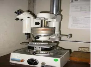  Gambar 3.9. Mikroskop optik dengan perbesaran 50-1000x 