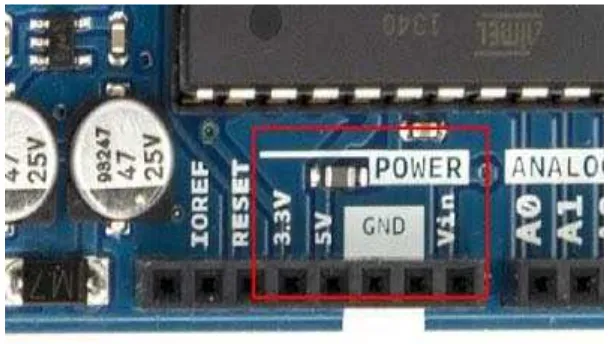 Gambar 2.7 Power Supply Arduino Port 