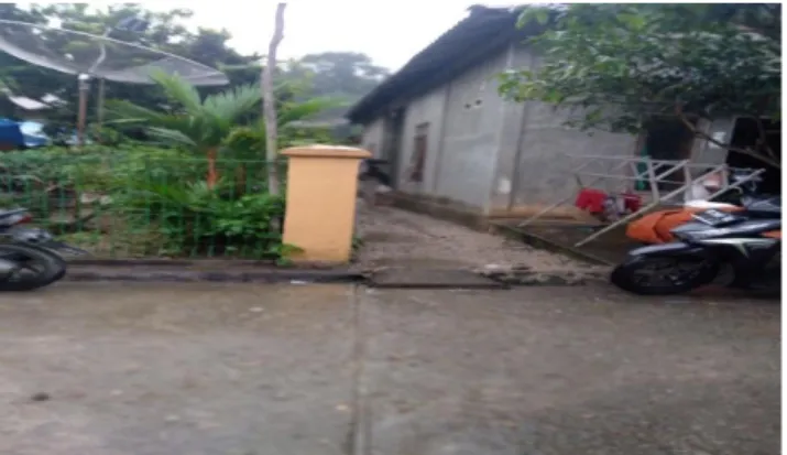 2.8. Gambar jalan setapak di antara rumah warga 