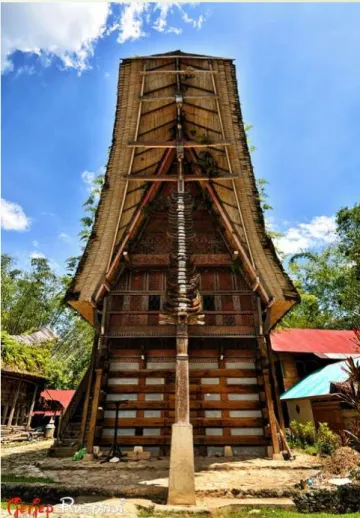 Gambar 2.6 Tongkonan (  Sumber :  https://c2.staticflickr.com/6/5479/1059