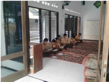 Gambar 4.3. Suasana Pembelajaran PAI di Masjid 21