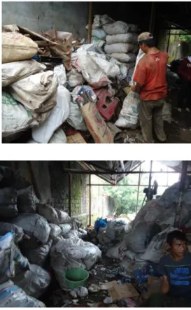 Gambar 5.1 Kegiatan pemilahan  sampah plastik dan logam di  Sumber Jaya  2.  Nama Pengusaha Daur Ulang: Hari Jaya 
