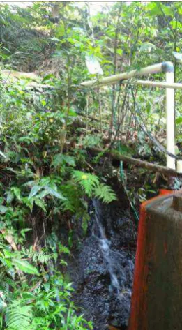 Figure 4. Aquifer of andesite breccia yields Degan spring. 