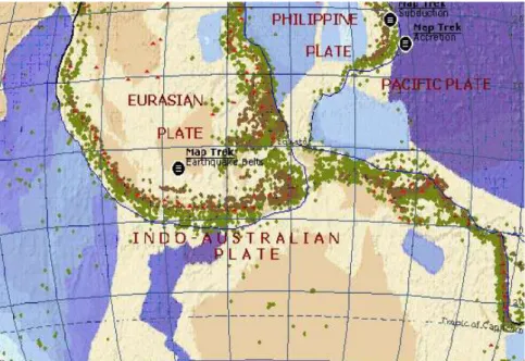 Gambar 2.2 Batas lempeng tektonik dan sebaran gempa di Indonesia (Subardjo dan Ibrahim,  2004) 