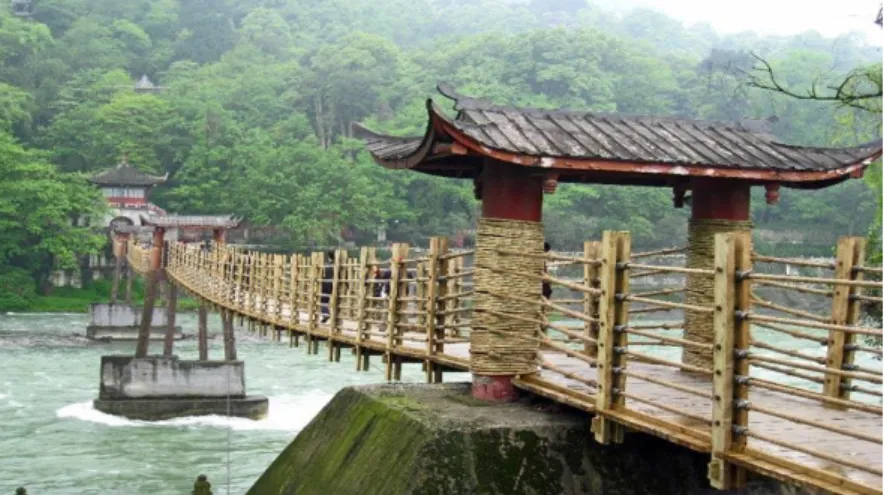 Gambar 1.4 Jembatan Anlan di China (Anlan Bridge.com) 