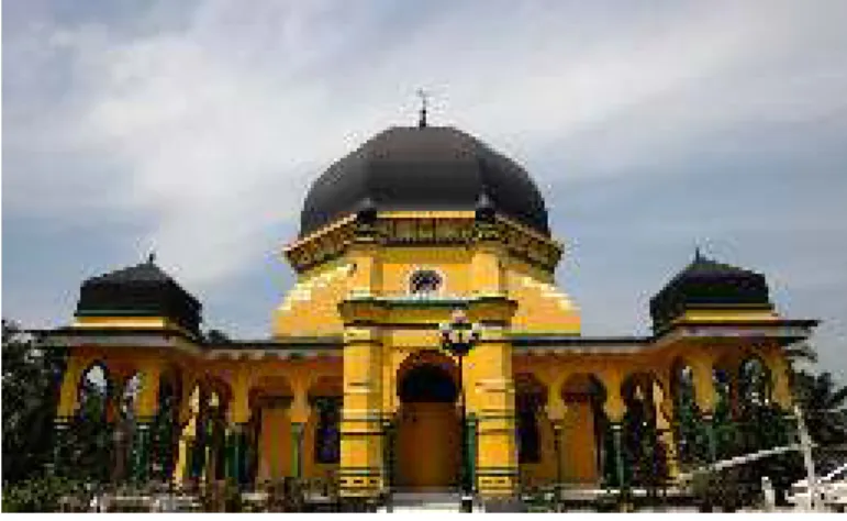 Gambar 1. Bangunan Masjid Al Osmani Medan 