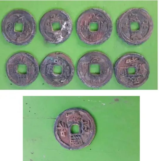 Figur 11. Kumpulan koin kepeng yang menggumpal dan membatu yang ditmukan di Situs  Bonto Sikuyu (sumber: Ahmad Surya Ramadhan) 