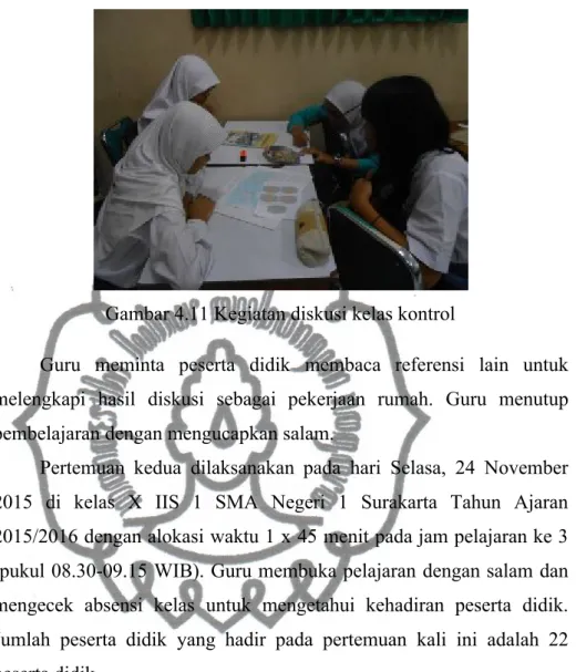 Gambar 4.11 Kegiatan diskusi kelas kontrol