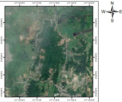Gambar  2  menunjukan  lokasi  pengambilan  data  koordinat  sebanyak  24  titik.  Pengambilan  data  dilakukan  secara  bersamaan  di  titik  yang  sama  menggunakan  A-GPS  pada  smartphone  dan  piranti  GPS  Garmin  60  CSX