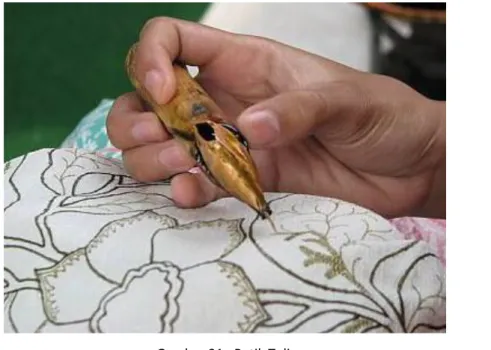 Gambar 21.  Batik Tulis   (http://sidomi.com/batik-tulis) 