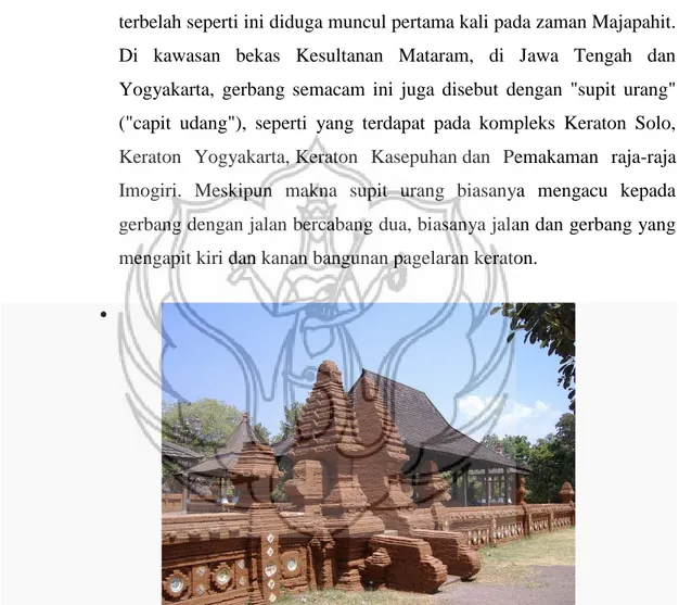 Gambar  26 Candi bentar Keraton Kasepuhan Cirebon   (sumber : Wikipedia, 2015) 
