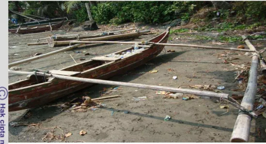 Gambar 4  Perahu jukung yang digunakan dalam mengoperasikan bubu lipat 