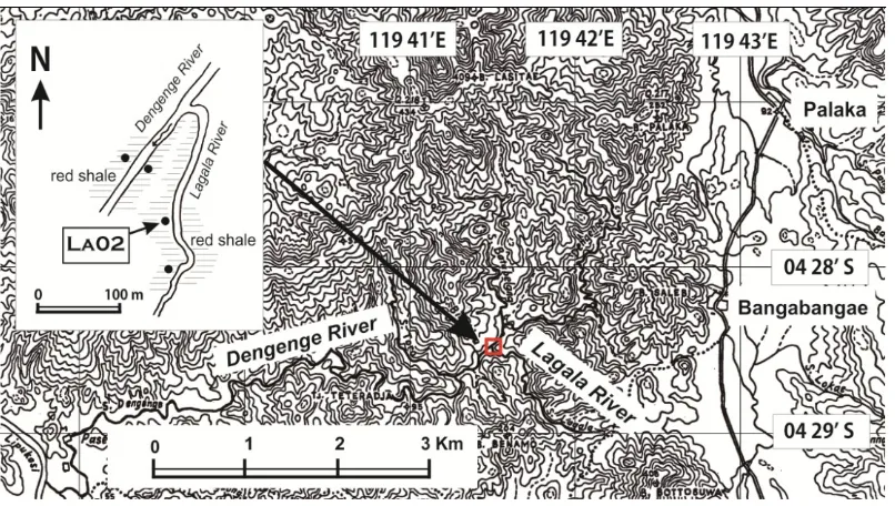Figure 3.  Outcrop of manganese carbonate  nodule (a) embedded in weathered reddish shale (b)