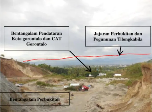 Foto 1. Kenampakan Morfologi Kota  Gorontalo dan CAT Gorontalo, arah foto utara 