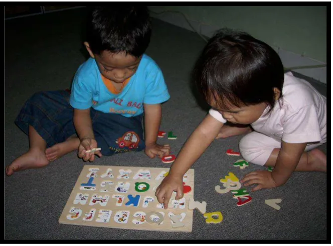 Gambar 1. Anak sedang bermain Sumber : Photo PAUD Bunda Ganesa Bandung 