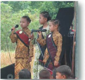 Foto  9  Trio  SDN  Lobu  Rappa  pemenang  lomba  lagu  Dolok  Surungan 