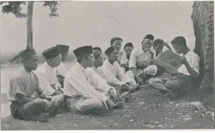 Figure 3. Public reading. 