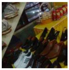 Gambar 3.7  Sepatu dan aneka barang yang dipasarkan di bazar-bazar murah dan 