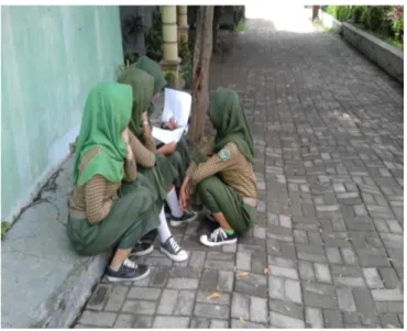 Gambar 4. Fenomena narsisme 
