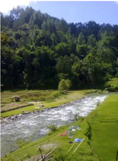 Gambar 2.3 Sungai Sa’dan yang mengalir  dari selatan ke utara Kabupaten Toraja Utara.  