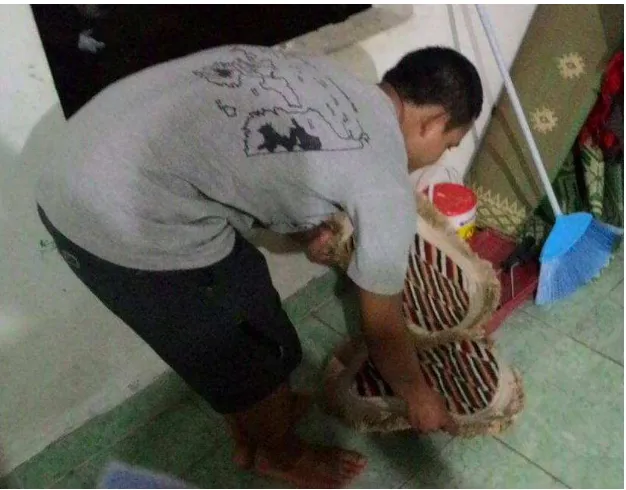 Gambar 1.5 Proses Pengerikan dan pengamplasan 