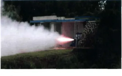 Gambar 3 : Uji statik motor roket 