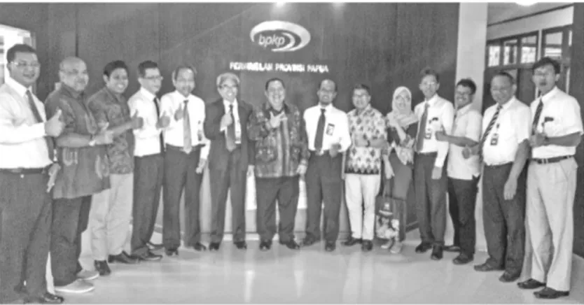 Foto bersama dengan Pimpinan BPKP Perwakilan Provinsi Papua setelah Diskusi  mengenai Perolehan Opini TMP atas LKPD di Provinsi Papua