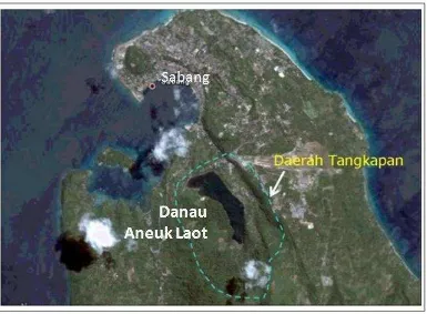 Gambar 3. Danau Aneuk Laot dan Daerah Tangkapan Airnya (NAD & BPPT, 2006)