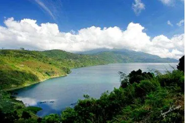 Gambar 5. P5. Panorama Danau Diatas (jalan.thoughts.com)om)