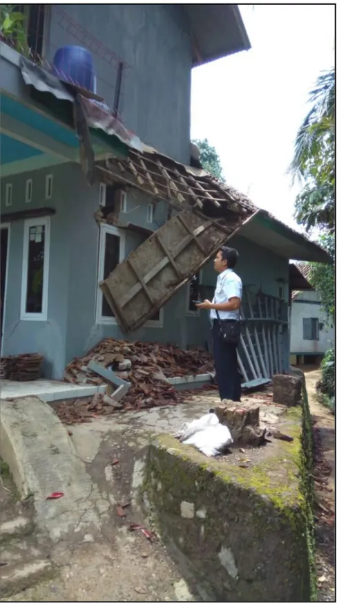 Gambar 6.7.  Gambar kerusakan pada rumah warga akibat Gempabumi  Barat Daya  Tasikmalaya 24 April 2017 pukul 01:01:10 WIB 