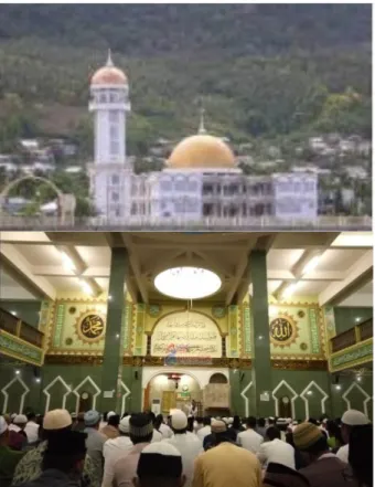 Gambar 1.   Foto  eksterior  dan  interior  Masjid  Agung An-Nur Luwuk 