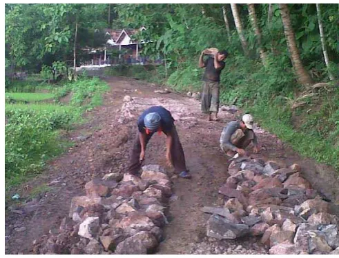 Gambar 9. Perbaikan jalan tahap 4 