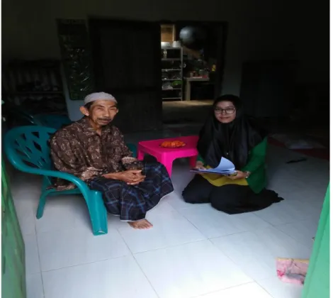 Foto bersama bapak Turiadi Tokoh Masyarakat Desa Suka Jaya 