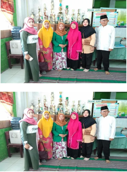Gambar 1: Foto bersama Kepala Sekolah dan Guru dikantor SMP Swasta  Islam Azizi Medan hari terakhir selesai penelitian 