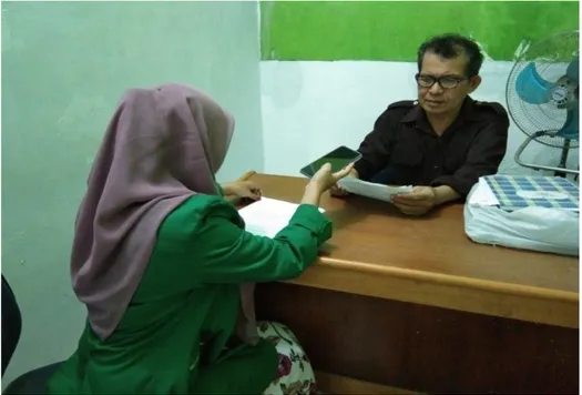Gambar 2: Wawancara bersama Kepala Sekolah di kantor  SMP Swasta  Islam Azizi Medan 29 Maret 2019 09:35 wib 