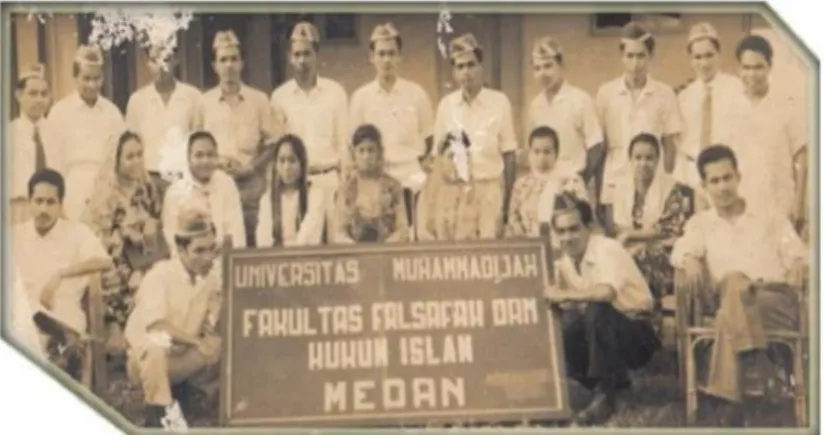 Gambar 1. Foto mahasiswa/i awal Fakultas Falsafah dan Hukum Islam  Universitas Muhammadiyah Sumatera Utara (UMSU) 