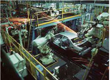 Gambar 1.Produksi Mobil di Pabrik Toyota 