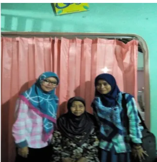 Foto bersama mbah Siti Zahra (cucu Shaleh Darat) di kediaman beliau, alamat  Jodipati Barat 28 B, Krobokan, Semarang Barat, Semarang
