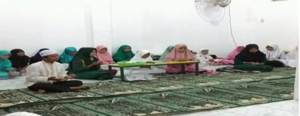 Gambar 3. Kegiatan Belajar di TPQ Masjid Jami’issabil, pada  tanggal 03 Mei 2019 