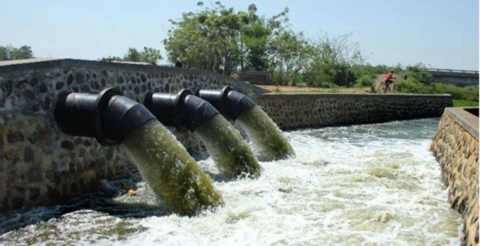 Figure 1 Sungai yang tercemar limbah (sumber: artikelgan.blogspot.co.id)