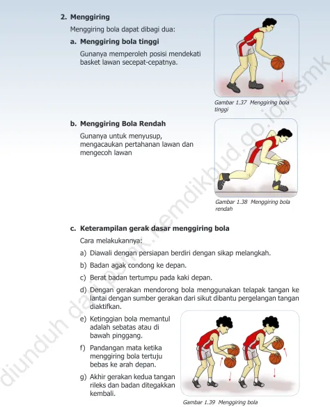 Gambar 1.39  Menggiring bola
