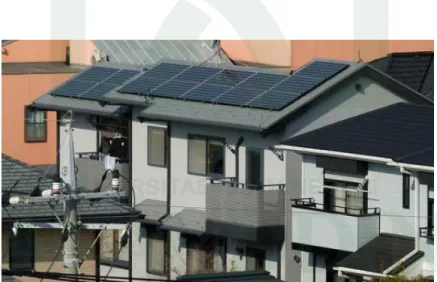 Gambar II. 4 Pemanfaatan energi surya dengan menggunakan panel surya (Sumber: http://inhabitat.com/rent-your-own-solar-panels/, di akses tanggal 11 April 2014)