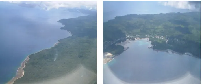 Gambar 4.  Sisi barat bagian selatan Pulau Karakelang Kabupaten Talaud dari udara. Tampak pelamparan pasir yang lebar dan agak menjorok ke tengah laut di bagian kiri gambar, tampaknya sebagai salah satu indicator terangkatnya bagian barat pulau akibat akti