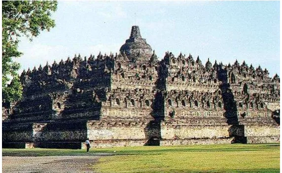 Gambar 1.7. Borobudur merupakan hasil dari akulturasi kebudayaan  India dan Indonesia  Sumber: 