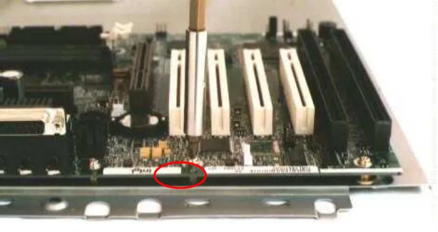 Gambar 16. Motherboard 
