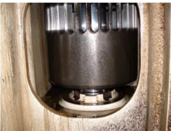 Gambar 2.1 Stuffing box underpiston main engine 